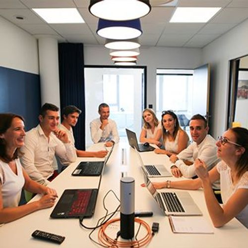 L'équipe monemprunt en plein travail